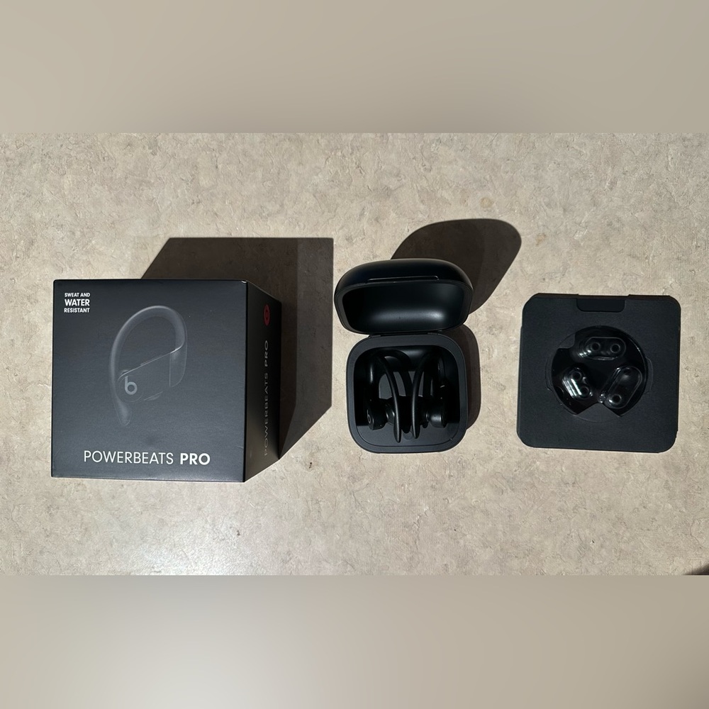 Beats by Dr. Dre Powerbeats Pro